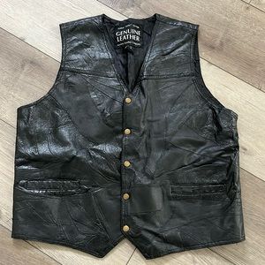 Navarre Leather Riding Vest And Chaps